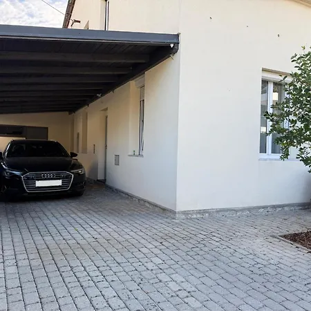 Nest - Terrace & Free Parking Daire Ljubljana